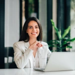 carmen morales, gerente de sucursal